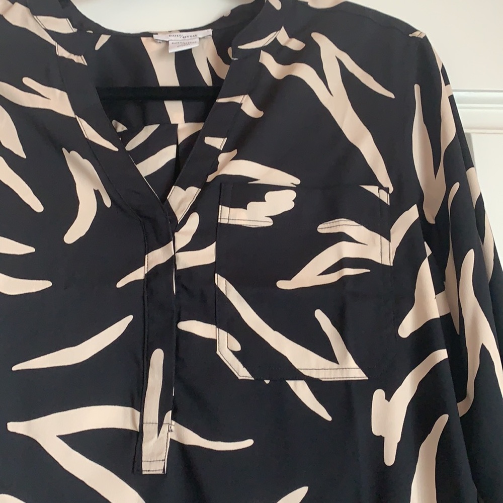 Tunic - Picture 2 of 4